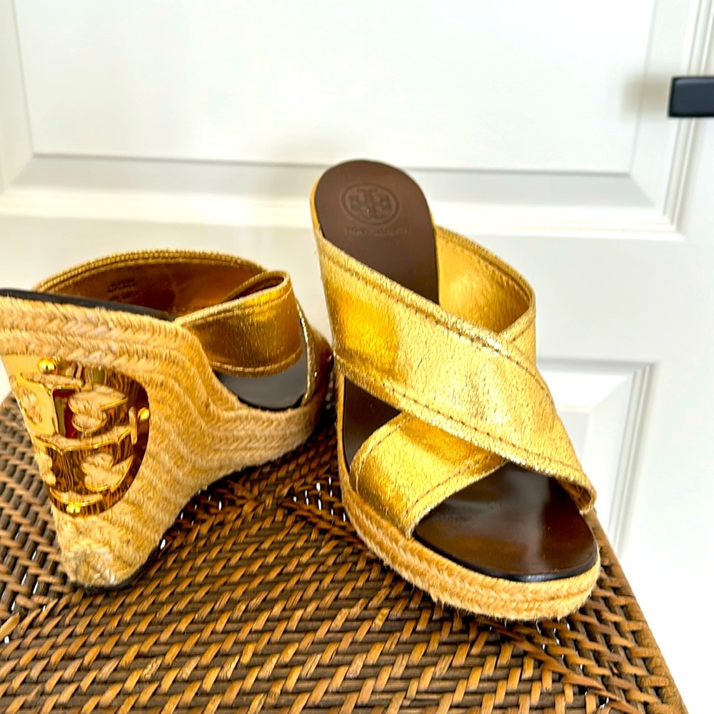 Tory Burch Gold Wedges Size 10